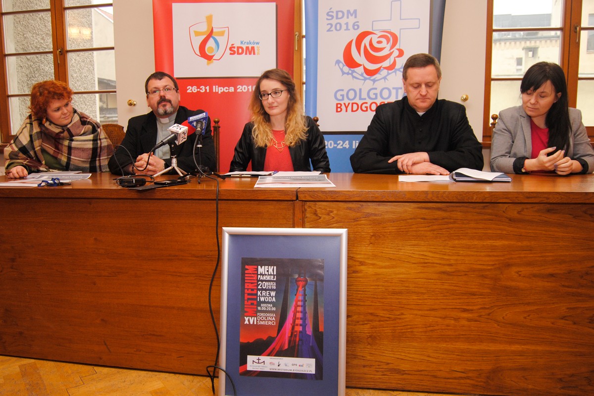 Mariola Ciesielska, ks. Krzysztof Buchholz, ks. Dariusz Białkowski