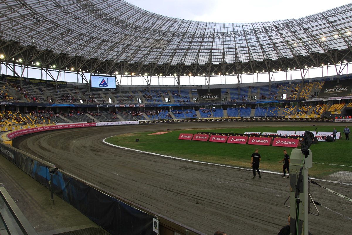 Co to były za derby. Abramczyk Polonia nie zawiodła w Toruniu Tor żużlowy – MotoArena Toruń – SF-1