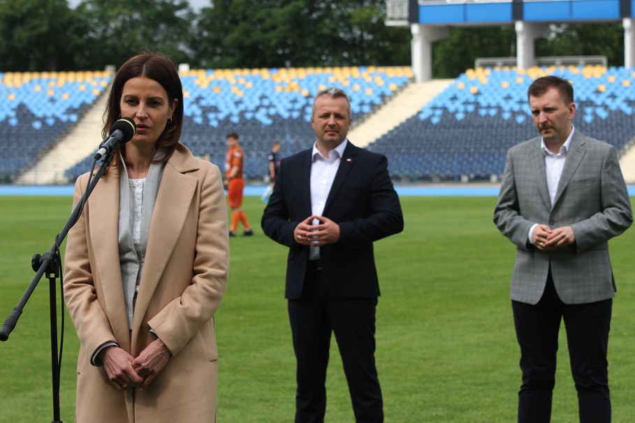 Danuta Dmowska-Andrzejuk, Mikołaj Bogdanowicz, Łukasz Schreiber
