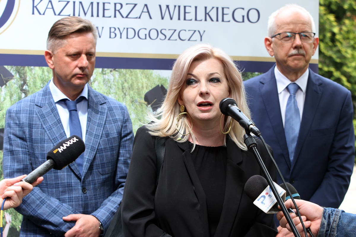 dr Agnieszka Banaszak-Piechowska, prof. Jacek Woźny, prof. Janusz Kowalewski