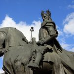 680-lecie nadania praw miejskich Bydgoszczy. Urodziny miasta w Muzeum Historii Bydgoszczy wraz z fetą na Spichlernej 19-04-2022_676 urodziny Bydgoszczy_pomnik Króla Kazimierza Wielkiego – SF