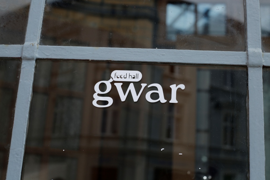 Gwar foodhall