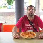 Książulo nie dał rady, ale ten człowiek zjadł najostrzejszą pizzę z "Jolanty" [WIDEO]
