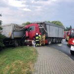 Zderzenie dwóch ciężarówek na trasie Nakło - Szubin. Ruch zablokowany