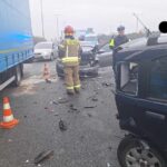 Wypadek z udziałem trzech aut na Armii Krajowej. Jedna osoba ranna [ZDJĘCIA]