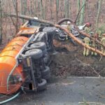 Ciężarówka zderzyła się z oplem koło Bydgoszczy! W Fordonie wypadek z udziałem ambulansu [ZDJĘCIA]