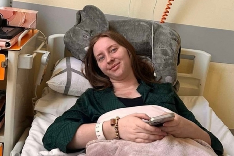 Viktoria walczy z rzadkim nowotworem.