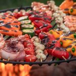 Mistrzowskie szaszłyki – sekrety idealnego grillowania