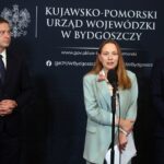 Minister Funduszy w Bydgoszczy. Spotkała się z samorządowcami i mówiła o wydatkach z KPO 10-10-2025_konferencja prasowa Kujawsko-Pomorski Urząd Wojewódzki Bydgoszcz_Katarzyna Pełczyńska-Nałęcz, Michał Koniuch, Marcin Skonieczka – SF