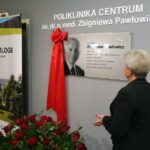 Poliklinika przy Centrum Onkologii ma patrona. Został nim jej twórca - dr Zbigniew Pawłowicz 16-10-2025_Bydgoszcz_Centrum Onkologii_odsłonięcie tablicy dr Zbigniewa Pawłowicza – SF