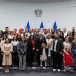 Polska ma 38 nowych obywateli. Wśród nich znany żużlowy tuner 9-10-2025_uroczystość w KPUW_nadanie obywatelstwa_mat. prasowy