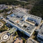 Marszałek o rozbudowie Centrum Onkologii. "Do 300 milionów dokładamy 200" Centrum_Onkologii_z_lotu_ptaka_fot_Tomasz_Czachorowski-12