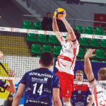 Kolejne ligowe porażki Pałacu i BKS-u. W drużynie siatkarek doszło do zmiany w kadrze 29-11-2025_siatkówka_PLS 1 Liga_BKS Bydgoszcz – Nowak-Mosty MKS Będzin_Błażej Bień, Emil Narkowicz, Jakub Kraut, Bartosz Dzierżyński – SF