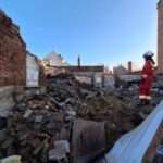 7-03-2026_zawalona ściana budynku kamienicy we Włocławku