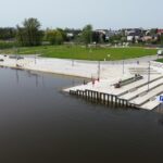 Nowoczesne nabrzeże nad rzeką w Fordonie