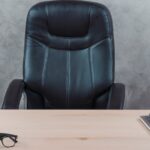 Jak wybrać fotel do pracy przy komputerze?