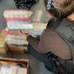 63-latka handlowała nielegalnymi towarami na Placu Piastowskim nielegalne papierosy i alkohol plac piastowski