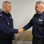 Nowy komendant policjantów w Koronowie. Doświadczenie zbierał w CBŚP 2-06-2026_Mariusz Gaik, Cezary Więcławski_komendant_policja Koronowo_KMP Bydgoszcz