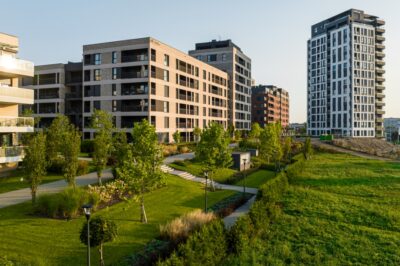 Zielone osiedle blisko centrum. Platanowy Park rozwija się na Osiedlu Leśnym