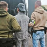 Dziewięciu obcokrajowców wpadło w trakcie kontroli Straży Granicznej w Bydgoszczy. Zostali wydaleni z Polski Straż Graniczna_zatrzymanie cudzoziemców Bydgoszcz_Nadwiślański Oddział SG_mat. prasowy