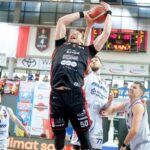 3-05-2026_koszykówka_Pekao I Liga Koszykówki_ Enea Abramczyk Astoria Bydgoszcz – SKS Starogard Gdański_Adam Kemp, Arkadiusz Adamczyk – SF